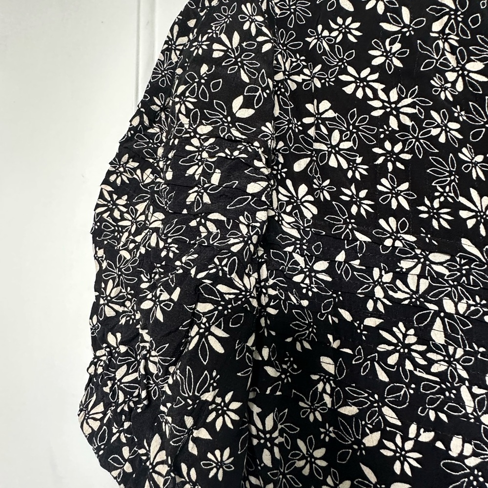 Free People Jessie Black Floral Print Puff Sleeve Midi Dress. Size 12 - Picture 8 of 11